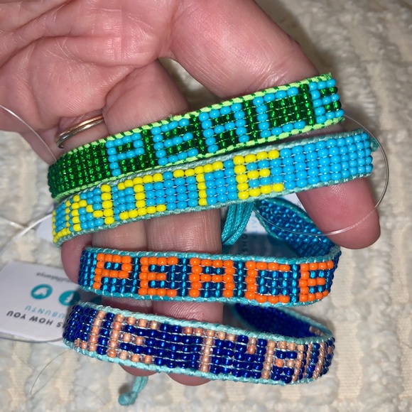 SET OF 4 NEW KENYAN BEADED BRACELETS PEACE LOVE - Picture 1 of 7